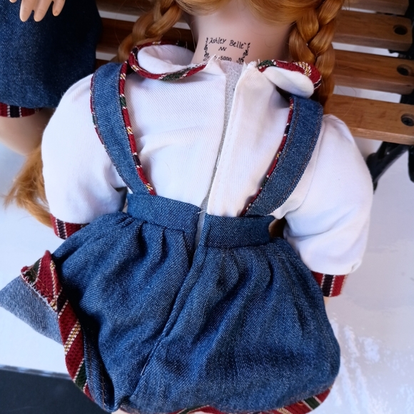 Ashley Belle Collection Porcelain dolls Andrew and Ramona - Picture 8 of 16